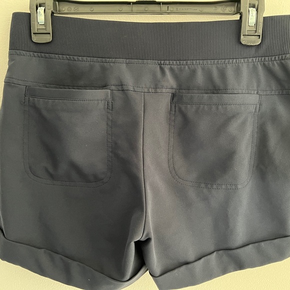 Athleta Midtown Shorts Cuffed Hem with Drawstring - Picture 3 of 5
